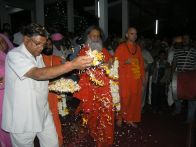 Welcoming Vishwaguru Maheshwarananda