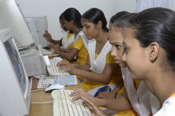 Girls at computers (Jadan School)